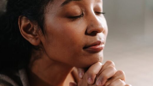 woman praying